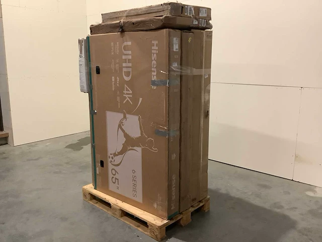 Pallet televisies retourgoederen - 8 items - afbeelding 1 van  7
