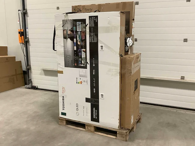 Pallet televisies retourgoederen - 8 items - afbeelding 1 van  6