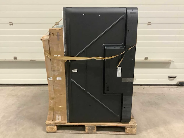 Pallet televisies retourgoederen - 8 items - afbeelding 2 van  8