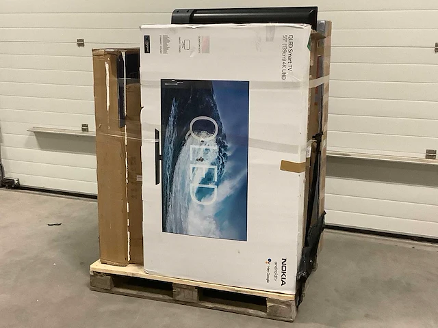 Pallet televisies retourgoederen - 8 items - afbeelding 1 van  6