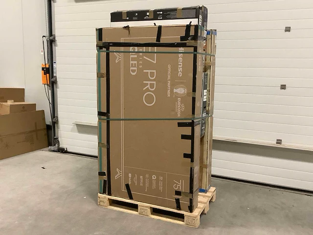 Pallet televisies retourgoederen - 8 items - afbeelding 1 van  7