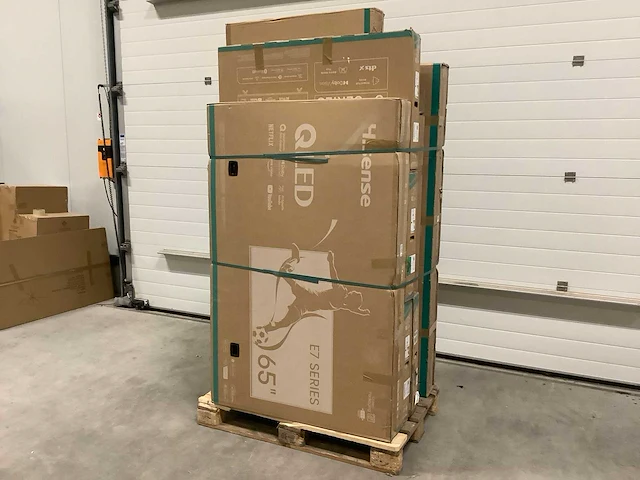 Pallet televisies retourgoederen - 8 items - afbeelding 1 van  7