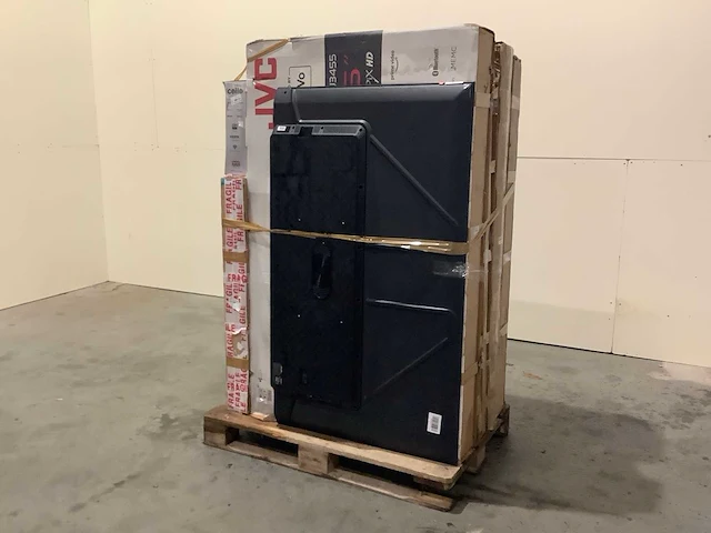Pallet televisies retourgoederen - 8 items - afbeelding 1 van  8