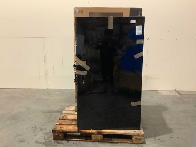 Pallet televisies retourgoederen - 8 items - afbeelding 2 van  9