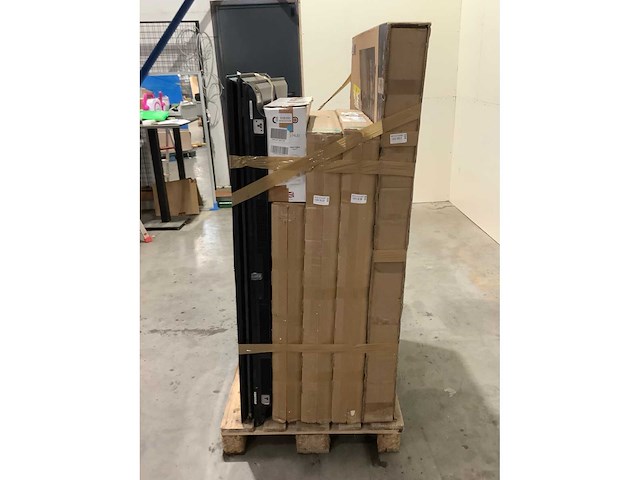 Pallet televisies retourgoederen - 8 items - afbeelding 3 van  9