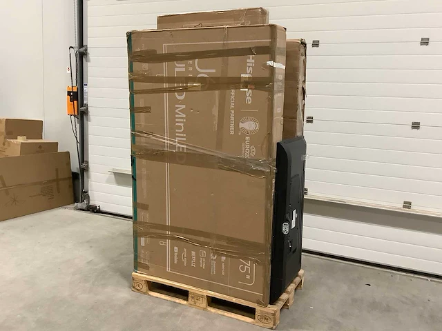 Pallet televisies retourgoederen - 9 items - afbeelding 1 van  5