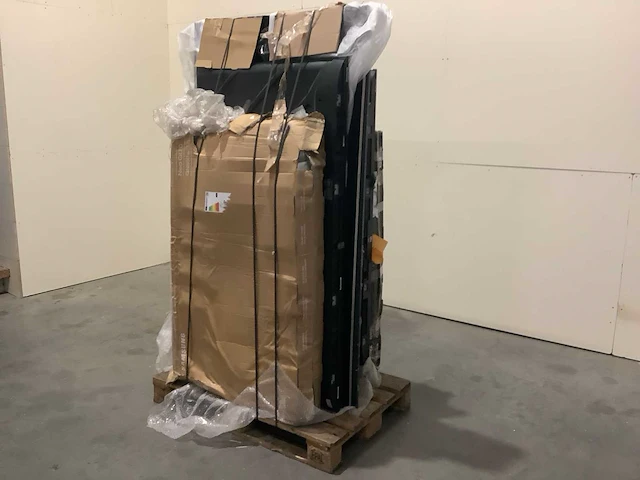 Pallet televisies - afbeelding 1 van  8