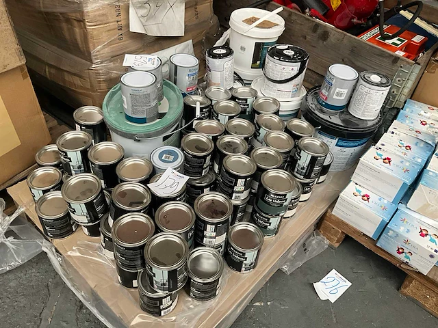 Pallet verf - afbeelding 1 van  7