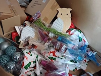 Pallet vol met decoratie en kerst inc pallet - afbeelding 10 van  11