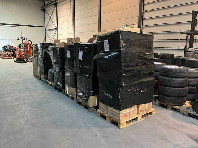 Pallet voorvorken van terugroepactie 10x - afbeelding 1 van  13