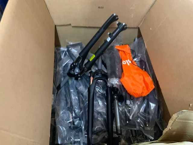 Pallet voorvorken van terugroepactie 10x - afbeelding 8 van  13