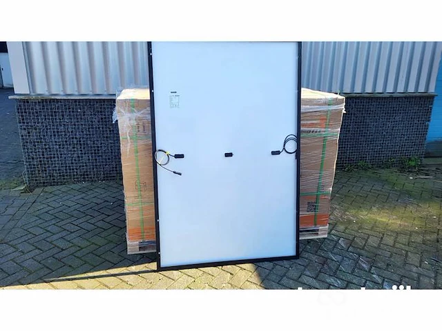 Pallet zonnepanelen - afbeelding 9 van  10