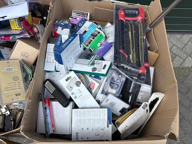 Palletbox bouwmarktartikelen - afbeelding 3 van  3