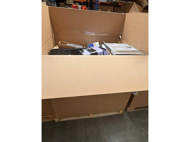 Palletbox magazijnopruiming - huis, tuin en keuken - afbeelding 1 van  2
