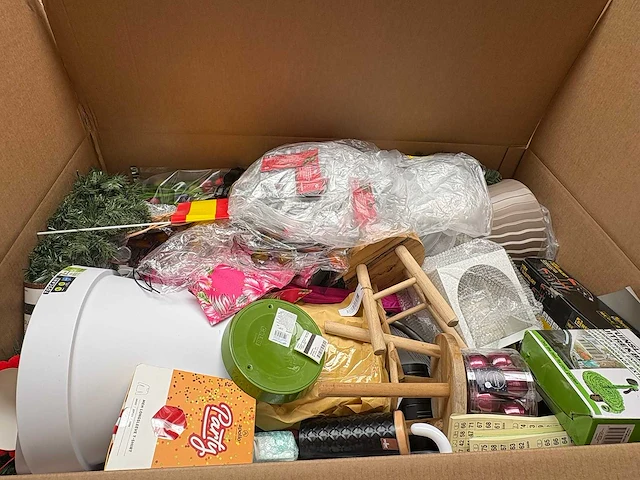 Palletbox magazijnopruiming - huis, tuin en keuken - afbeelding 2 van  2
