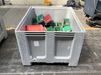 Palletbox met inhoud - afbeelding 1 van  4