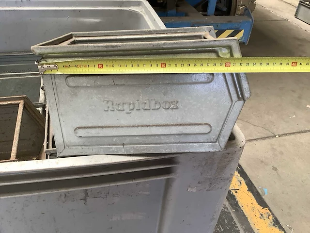 Palletbox met inhoud - afbeelding 6 van  6