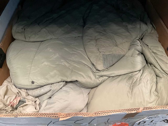 Palletbox sleeping bags - afbeelding 5 van  6