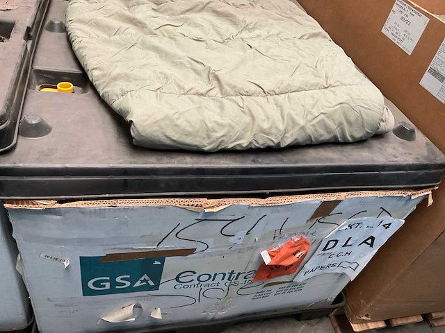 Palletbox sleeping bags - afbeelding 6 van  6