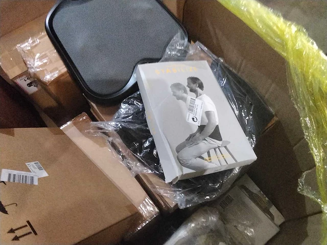 Palletbox vol met diverse artikelen. - afbeelding 4 van  5