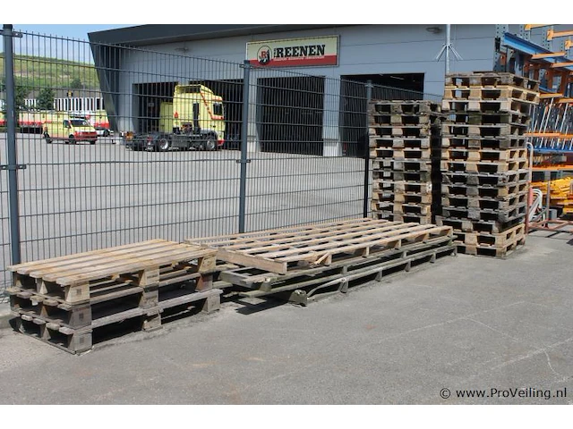 Pallets - ca. 34 stuks - afbeelding 1 van  4