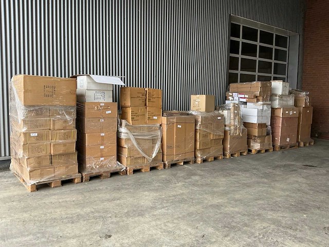 Pallets diverse keukenaccessoires - afbeelding 13 van  37