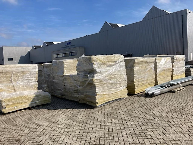 Pallets isolatie - afbeelding 2 van  12