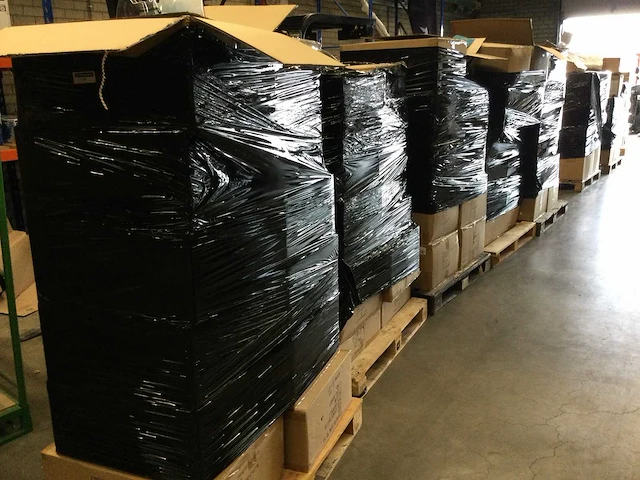 Pallets met diverse sanitair artikelen (19x) - afbeelding 9 van  39
