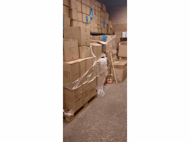 Pallets met diverse sanitair artikelen (19x) - afbeelding 27 van  39