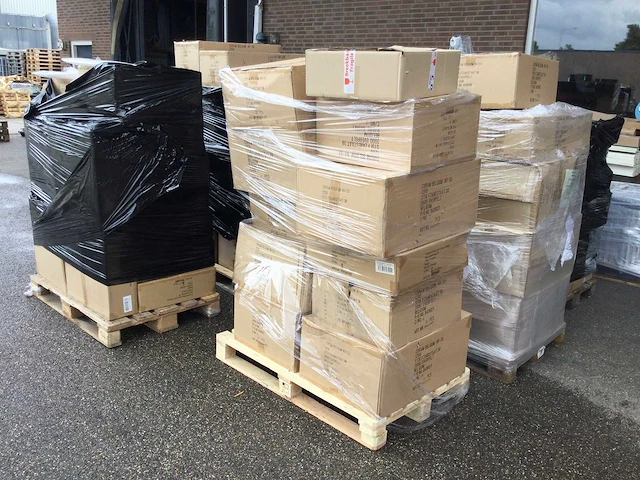Pallets met diverse sanitair artikelen (19x) - afbeelding 23 van  39