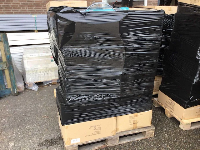 Pallets met diverse sanitair artikelen (19x) - afbeelding 36 van  39