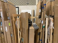 Pallets met douche- & badwanden. (3x) - afbeelding 4 van  9