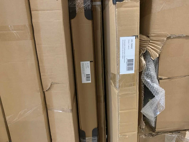 Pallets met douche- & badwanden. (3x) - afbeelding 9 van  9