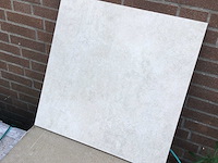 Pallets met keramische tuintegels (8x) - afbeelding 2 van  6