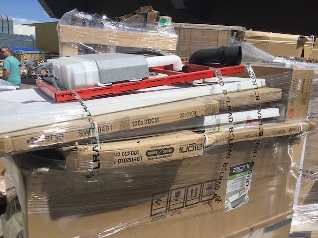 Pallets met sanitair (20x) - afbeelding 4 van  22