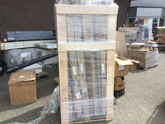 Pallets met sanitair (20x) - afbeelding 14 van  22