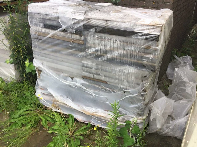 Pallets met tuintegels (8x) - afbeelding 6 van  7