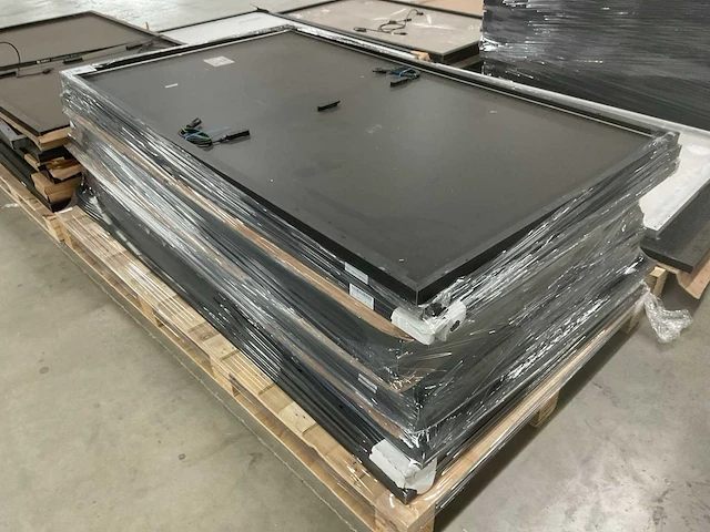 Pallets met zonnepaneel (6x) - afbeelding 3 van  17