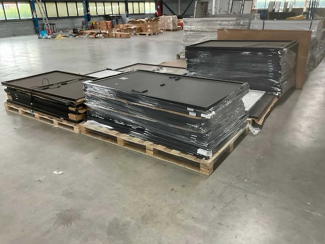 Pallets met zonnepaneel (6x) - afbeelding 11 van  17