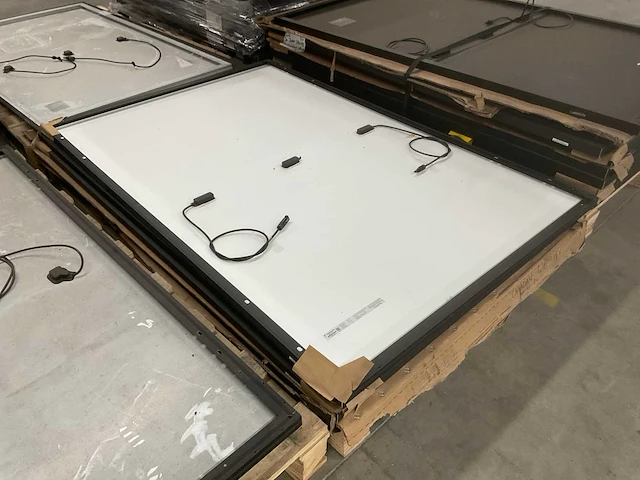 Pallets met zonnepaneel (6x) - afbeelding 15 van  17