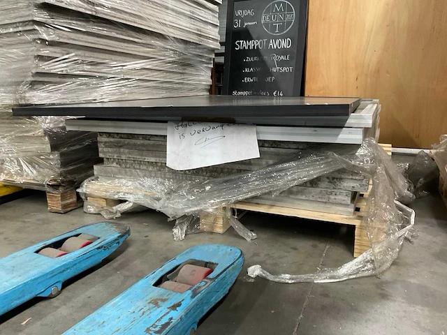 Pallets met zonnepanelen (3x) - afbeelding 2 van  10