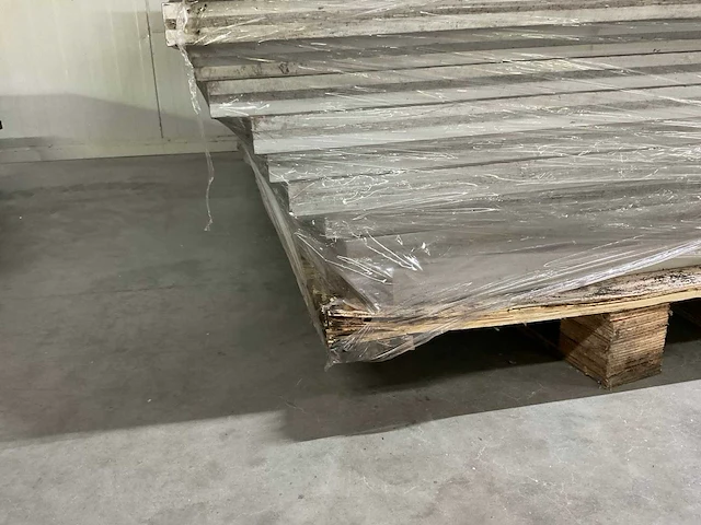 Pallets met zonnepanelen (3x) - afbeelding 5 van  10