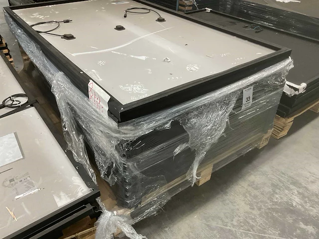 Pallets met zonnepanelen (4x) - afbeelding 7 van  11