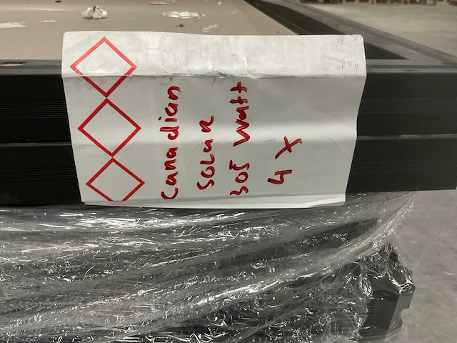 Pallets met zonnepanelen (4x) - afbeelding 8 van  11