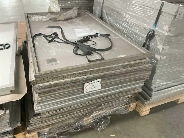 Pallets met zonnepanelen (5x) - afbeelding 7 van  12