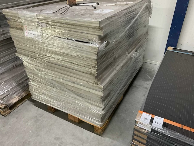 Pallets met zonnepanelen (6x) - afbeelding 6 van  8