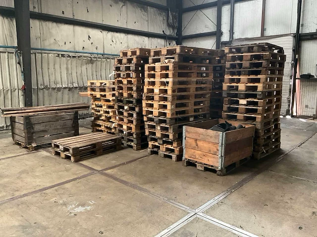 Pallets - afbeelding 1 van  8