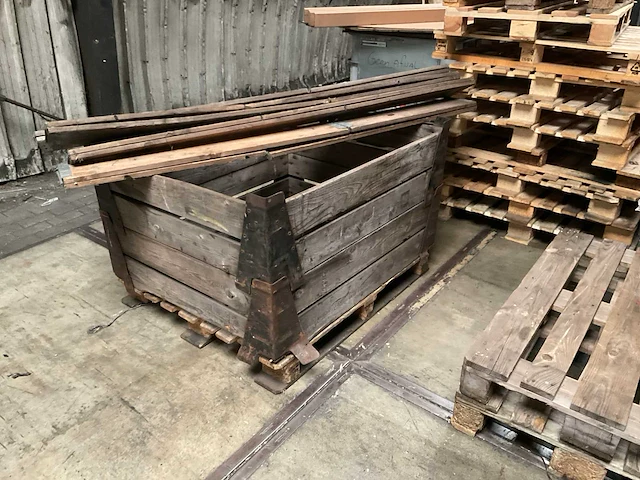 Pallets - afbeelding 4 van  8
