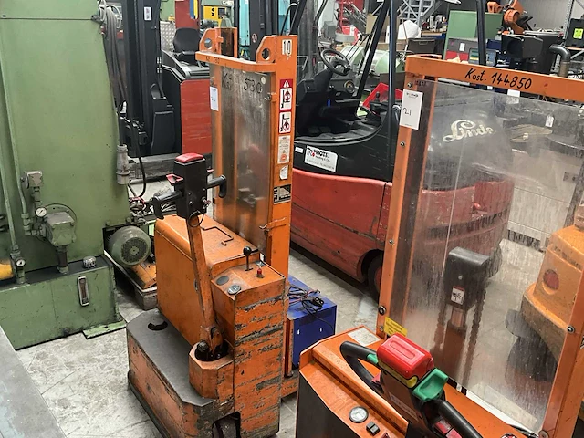 Palletstapelaar - afbeelding 8 van  13