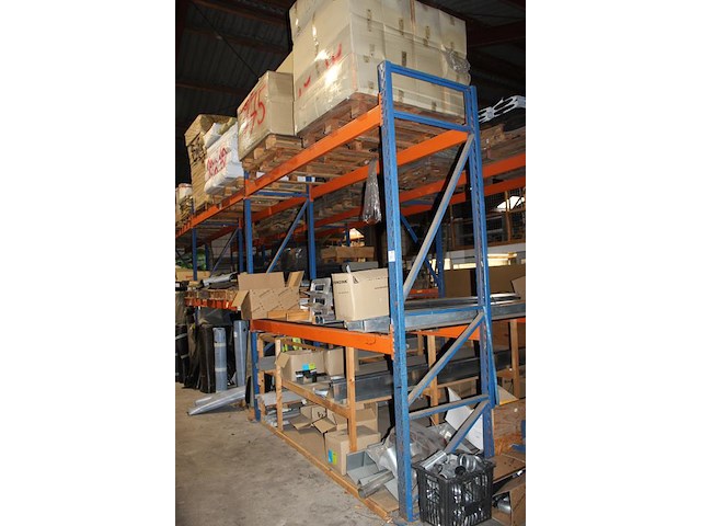 Palletstelling bestaande uit 10 staanders met hoogte 315 cm en 32 liggers met lengte 270 cm. let op: ophale... - afbeelding 2 van  2